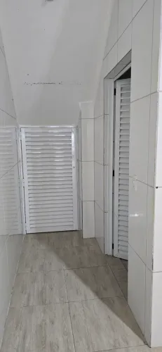 Alugo linda loja em ponto comercial