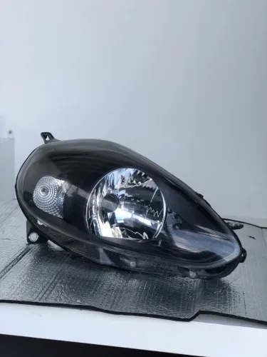 Farol lado esquerdo Original Fiat Punto 2013 lado