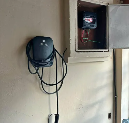 Instalação de base de carregamento de veículos elétricos wallbox