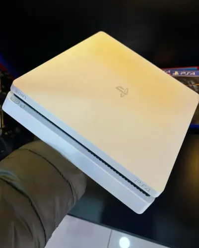 Ps4 slim + 3 controles + jogos físicos