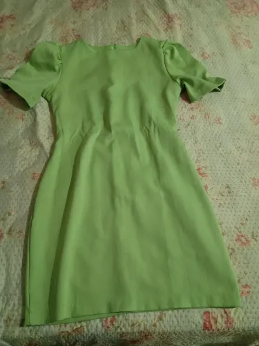 Vendo vestidos e macaquinho social no precinho, pra levar logo.