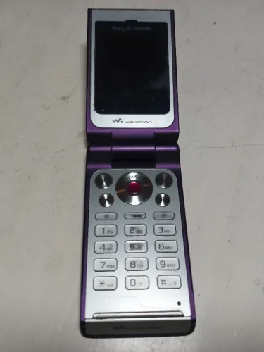 Sony Ericsson w380i walkman celular antigo com defeito para consertar ou retirar peças