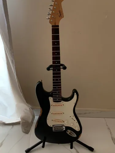 Guitarra Squier