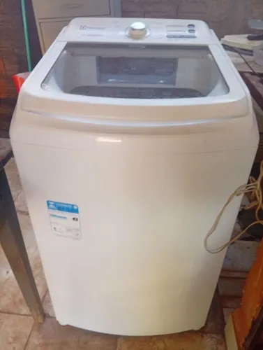 Máquina de lavar roupas 14kg Eletrolux