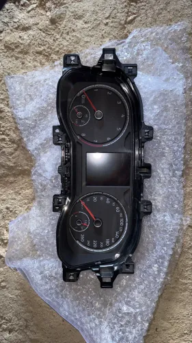 Display e moldura t-cross sense 2020