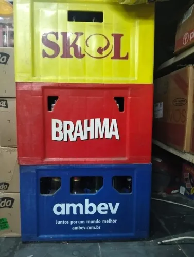 ENGRADADO DE CERVEJA COM CASCO