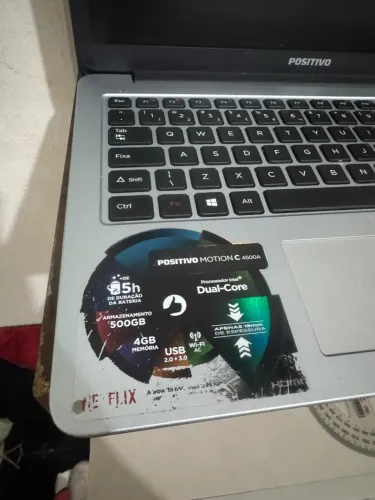 Vendo notebook positivo