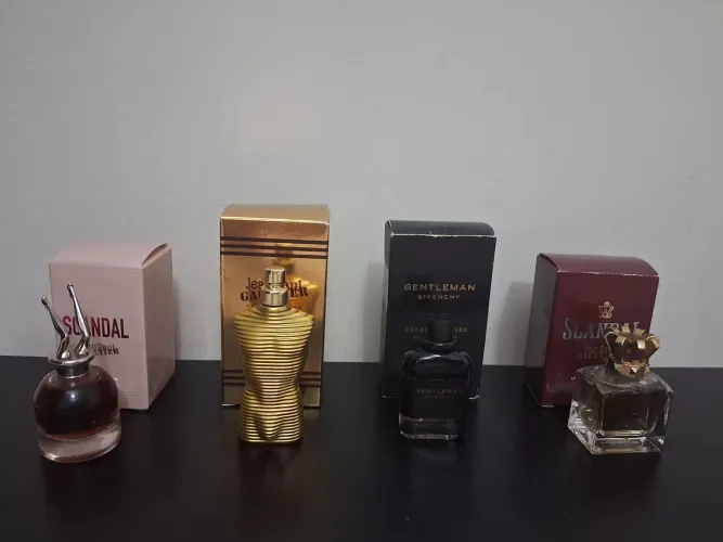 Miniaturas de perfumes valores na descrição 
