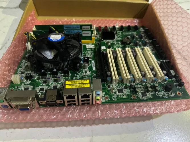 Placa mãe Intel ADLink I7 geração 3 com 4Gb de memória 