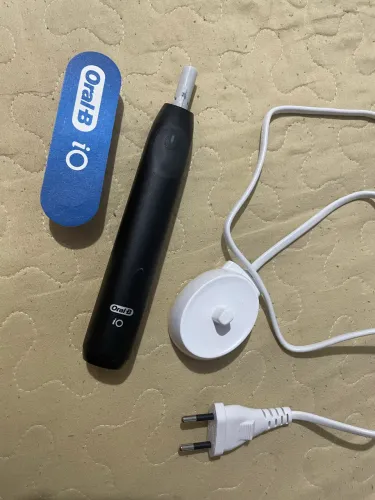 Escova de Dente Elétrica Oral-B iO Series 2 1 Cabo + 1 Refil