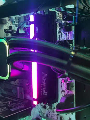 Memoria Ram Ddr5 Hyperx 8GB RGB 6000mhz