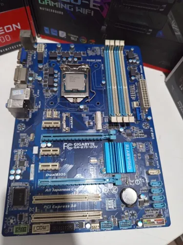 Kit i7-3770 + Placa Gigabyte GA-b75-d3v LGA 1155