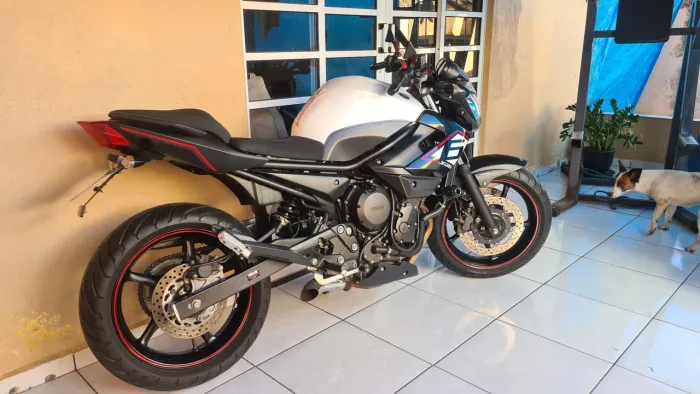 Yamaha XJ6 N Modelo 2017 | Apenas 13.000 km | Impecável | Estado de Zero