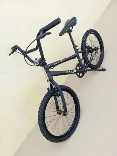 BICICLETA CALOI ARO 20 INFANTIL COM NOTA FISCAL. 