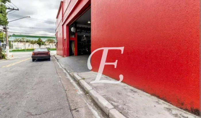Galpão/Depósito/Armazém | 520m² | Venda: R$ 3.500.000 | Locação: R$ 15.000 | Tucuruvi - SP