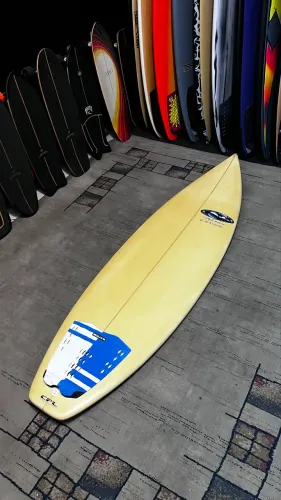 Prancha Surf Water classic FCS tri Quad deck Bullys