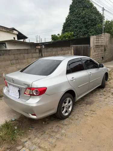 Toyota Corolla GLI 1.8 Flex 16V Aut. 2012