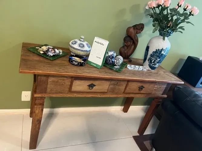 APARADORES EM MADEIRA