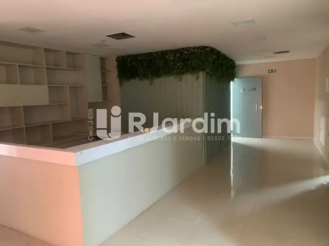 Sala : / Comercial / Botafogo