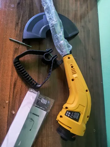 Aparador de grama elétrico 1600W cabo bipartido 220V 2 saídas de fio de nylon