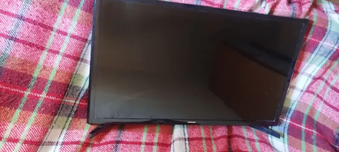 Tv smart 32 tem q trocar a tela