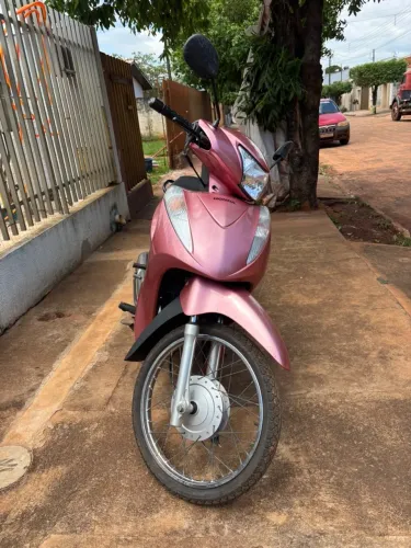 Vendo Honda biz 2014 (rosa)