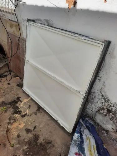 Vende-se janela