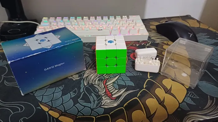 GAN 12 Maglev UV