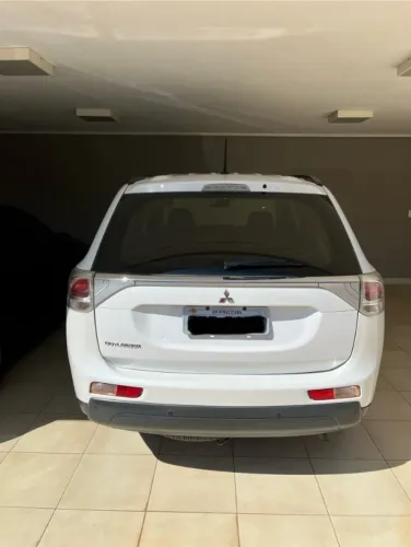 Mitsubishi Outlander 2.0 16V 160cv Aut. 2015