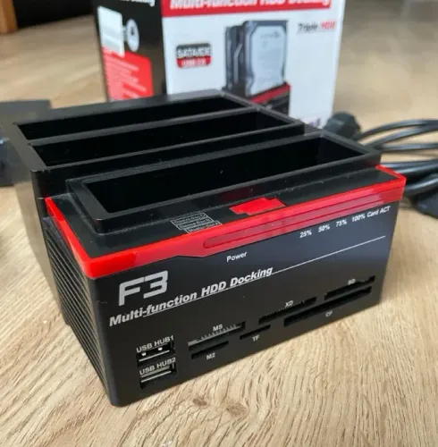 Dock Station F3 Para 2 HDs SATA + 1 HD IDE. Suporta HD e SSD de 2.5 e 3.5 Polegadas