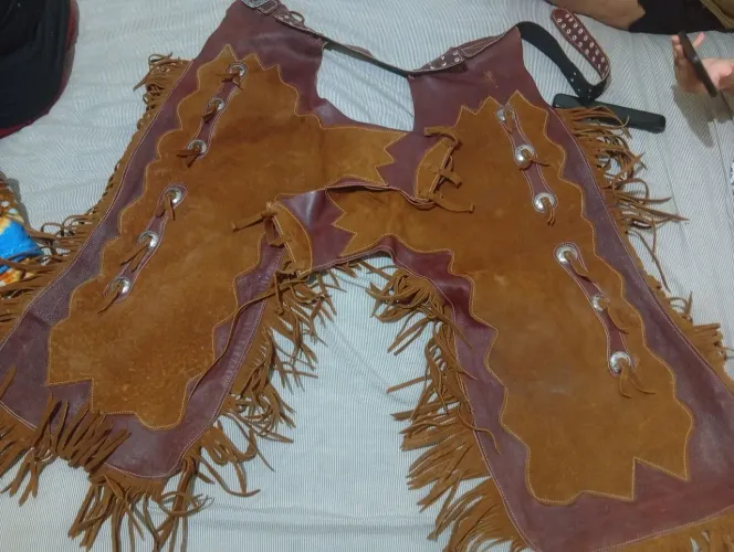 Calça de couro