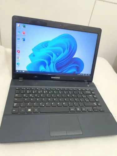 Notebook Samsung completo HD de 500gb 4gb windows e pacote office