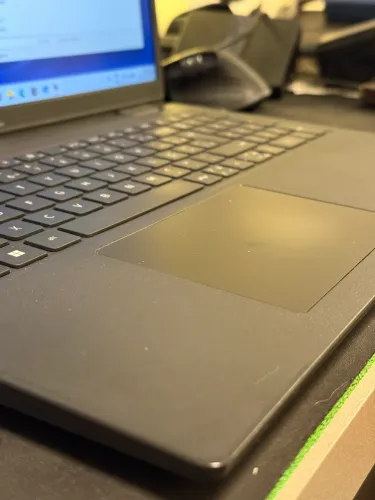 Dell Inspiron 15 3520 | i7 1165G7 | 32GB RAM | 512GB SSD