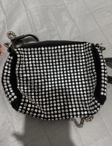 Bolsa de brilho preta