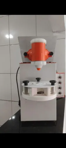 Máquina de fazer salgados