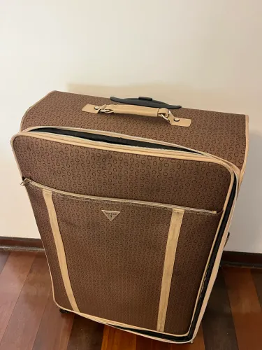 Mala de Viagem Guess Grande Original 23kg- Sem zíper