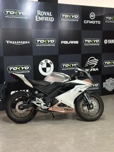 Yamaha YZF R15 2026