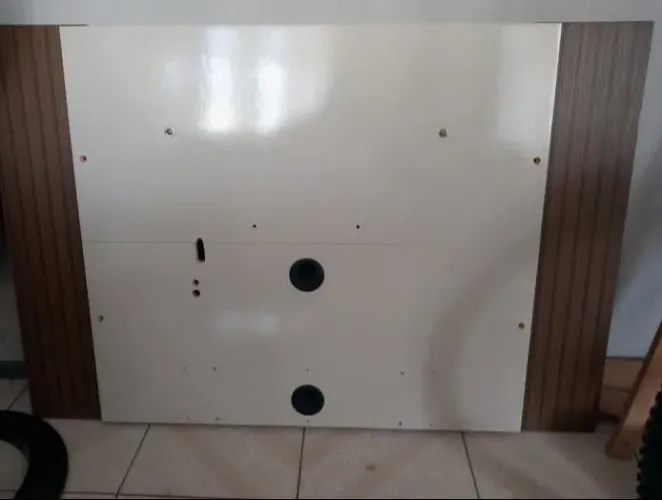 Painel para TV 42 polegadas.