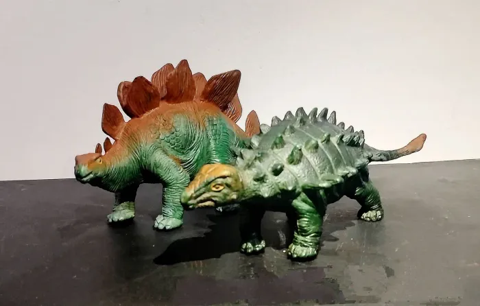Bonecos Miniaturas Dinossauro Euoplocephalus, Stegossaurus + Ankylossauro 14cm originais.