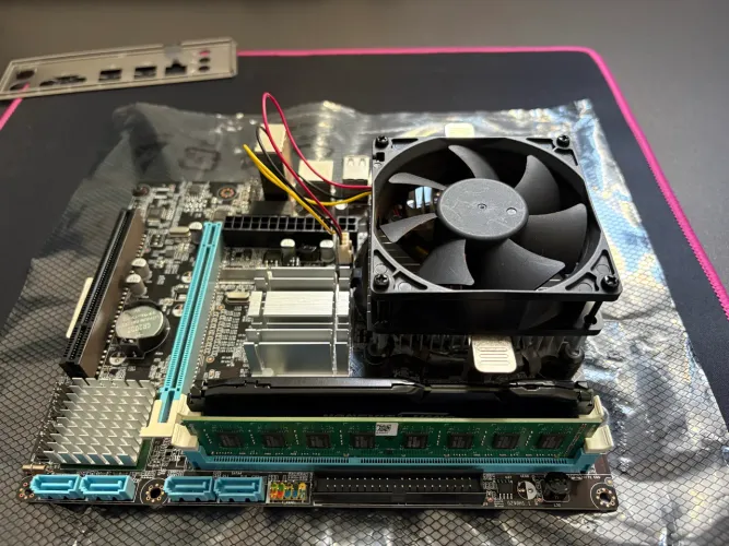 Kit PC - Placa mãe + Processador + Memória RAM 8 GB