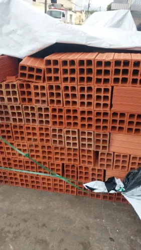 Tijolo baiano de 6 furos R$ 870,00 o milheiro 
