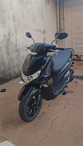 Yamaha fluo 125 2023