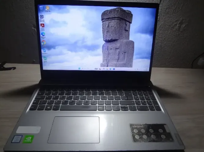 Notebook Lenovo Ideapad S145. i5 Oitava Geração. 4gb de RAM e 240gb de SSD.