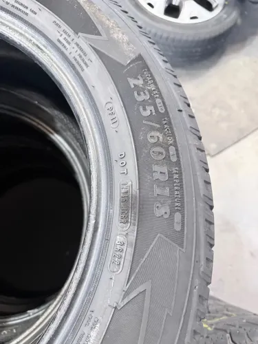 Pneus aro 18 com medida 235/60/18 sem garantia
