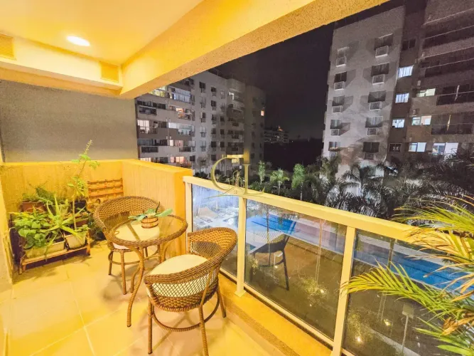 Apartamento 02 quartos no Recreio dos Bandeirantes.
