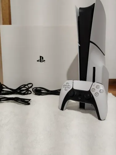 PLAYSTATION 5 SLIM