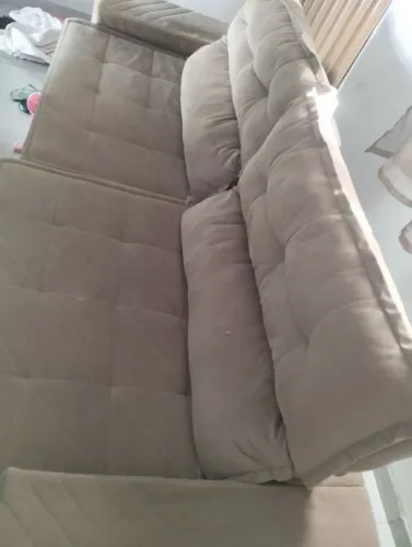 Sofá 4 lugares, 2m de comprimento por 1.100,00 reais
