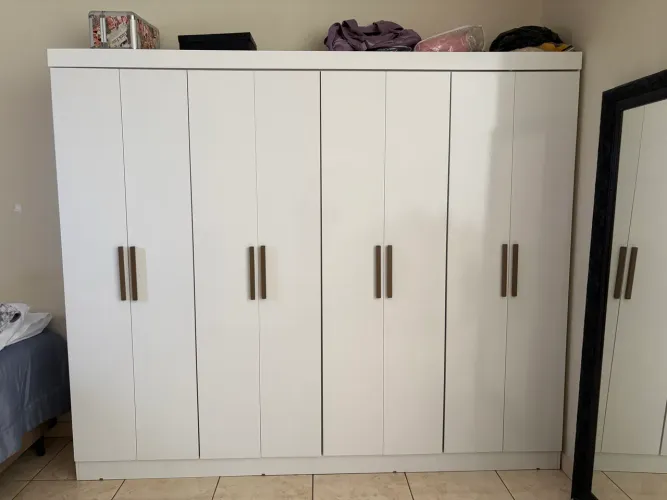 GUARDA ROUPA BRANCO 8 PORTAS