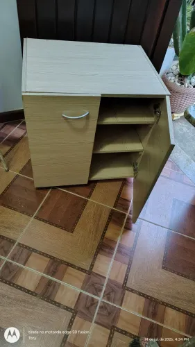 Armário de escritório, pequeno com rodas