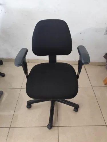 Cadeira de Escritório - Modelo Secretaria
